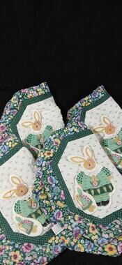 Vintage Rabbit Spirting Placemats with Utensil Pocket Set 4 Pansies Eyelet Lace